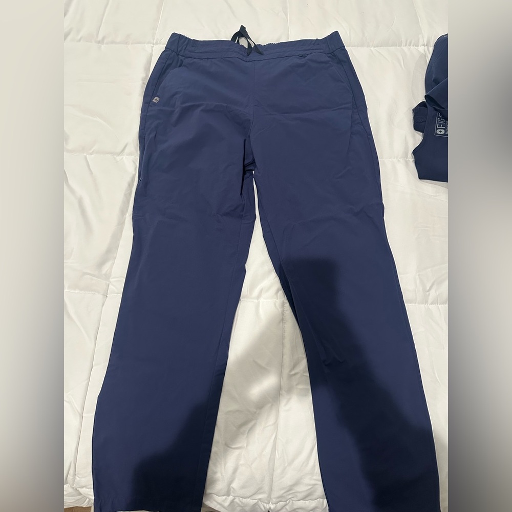 Women’s figs scrubs pants